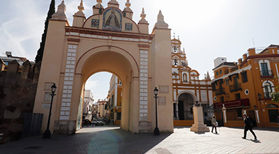 Inauguración del rótulo cerámico de la antigua denominación de la Calle Real en la hoy Calle San Luis