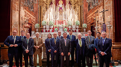 Galería: medallas conmemorativas para los hermanos que celebran 50 años en la nómina de la Hermandad